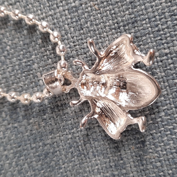 Bumble Honey Bee Pendant Necklace Silver Epoxy Metal Garden Flower Insect - Picture 3 of 6